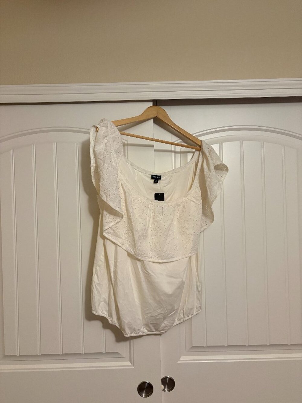 Torrid Vintage Cotton Jersey Off The Shoulder Eyelet Top Size 3 US Size 3X White